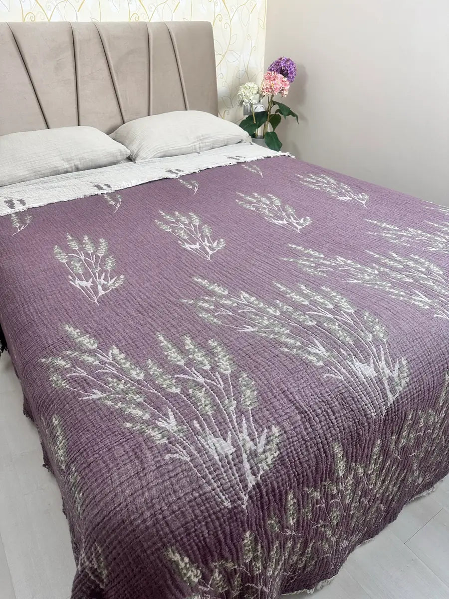 4-lagige Premium Muslin-Tagesdecke „Lavendeltraum“ – 100% Baumwolle 240x260